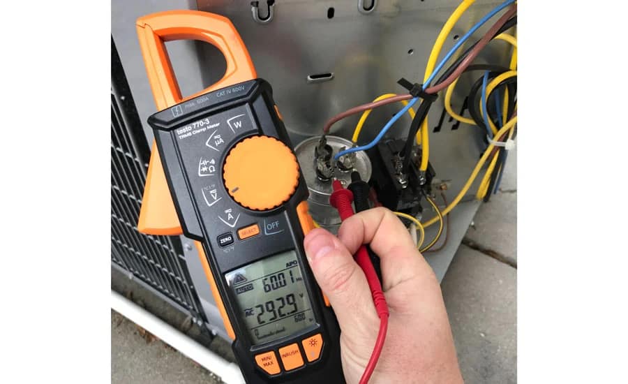what does the capacitor do in an AC unit